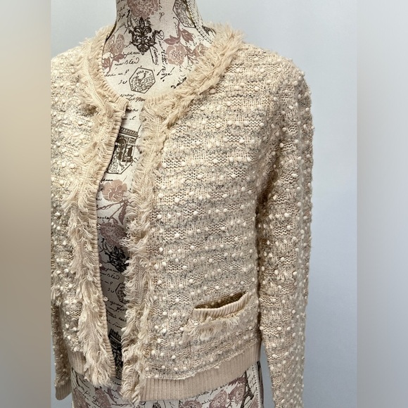 INTERNATIONAL CONCEPTS Cream fringe pearl like detail cardigan sweater size S - Picture 2 of 13